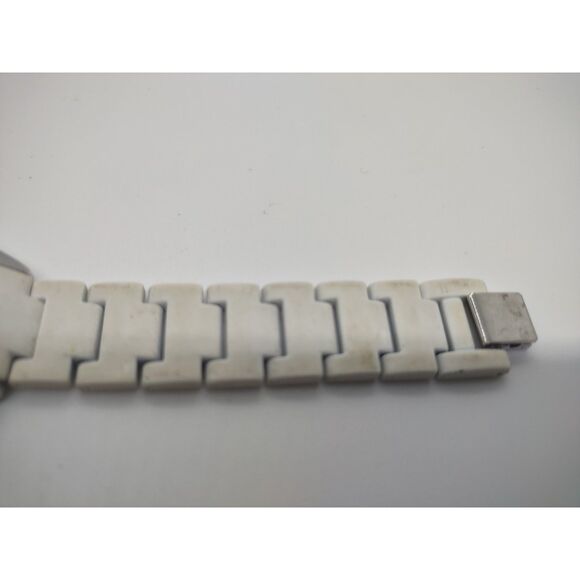 Hello Kitty Sanrio 2013 HKAQ2433 Ladies Watch - Picture 3 of 11